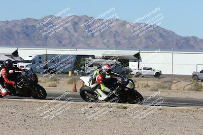 media/Dec-07-2025-CVMA (Sun) [[3e7d2de5dc]]/Race 1-Formula Superbike-Supersport Open (Holeshot)/